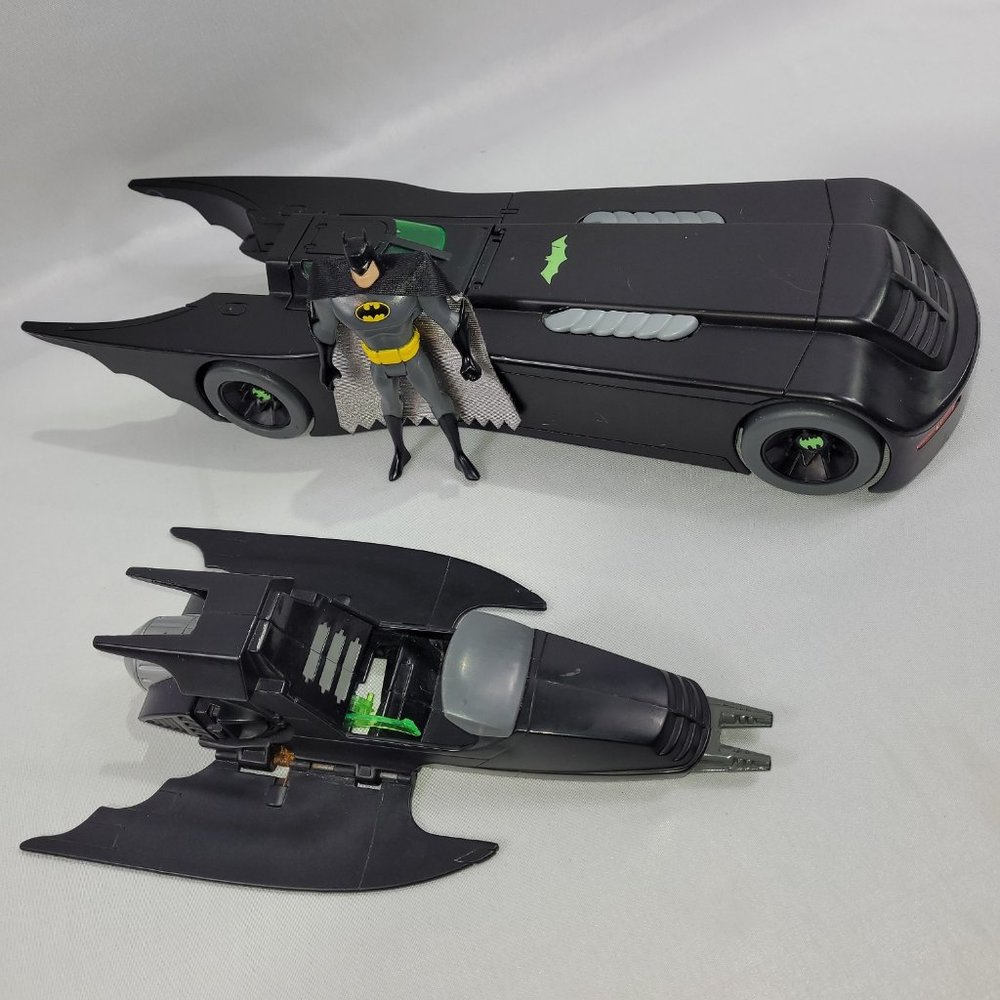 DC Comics Batman Animated Vintage 2001 Shadowcast Batmobile & Action Figure
